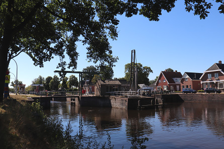 Foto 5e Verlaat, voetbrug over benedenhoofd