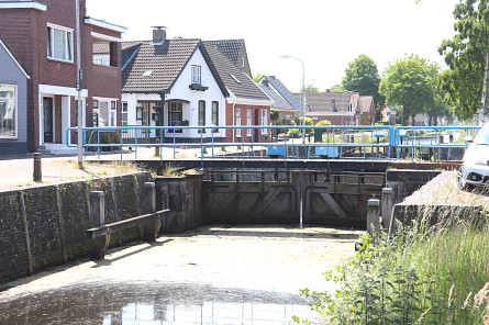 Foto Boegbadde, brug over benedenhoofd