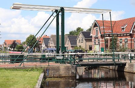 Foto Bovenstverlaat Nr. VIII, brug over bovenhoofd