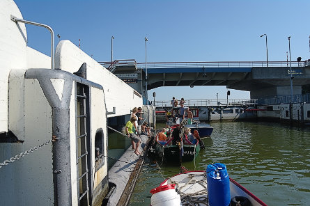 Foto Prinses Margrietsluis, brug over benedenhoofd