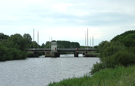 Foto Nieuweschans, brug in de A-7