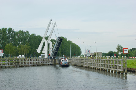 Foto De Haandrik, brug over bovenhoofd