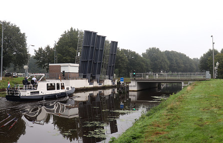 Foto Drieklapsbrug