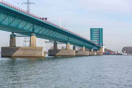 Foto Haringvlietbrug Beweegbaar