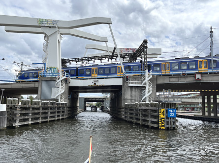 Foto Hoge Delfshavensche Schiespoorbrug