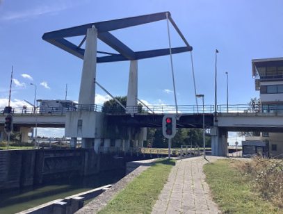 Foto Krabbersgatsluis, brug over buitenhoofd