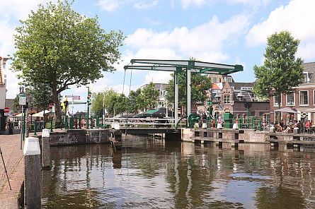 Foto Leidschendam, brug over bovenhoofd