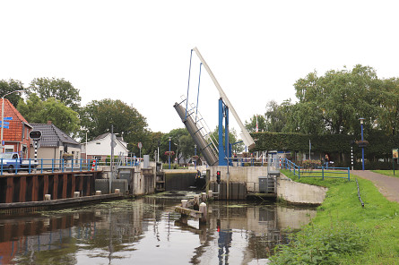 Foto Noordscheschutsluis, brug over benedenhoofd