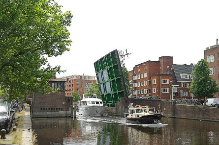 Foto Overtoomsesluis, brug