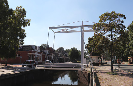 Foto Participantenverlaat, brug over benedenhoofd