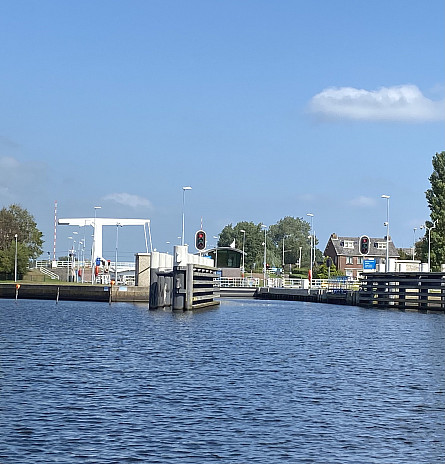 Foto Rijnlandsluizen, brug over bovenhoofd