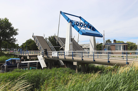 Foto Slootsluis, brug over benedenhoofd