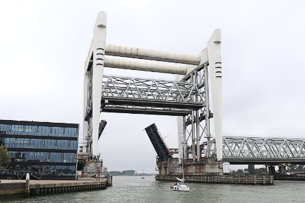 Foto Spoorbrug Grotebrug