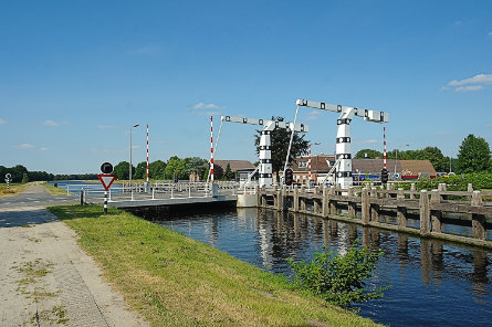 Foto Vriezerbrug