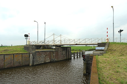 Foto Wetsingersluis, fietsbrug over