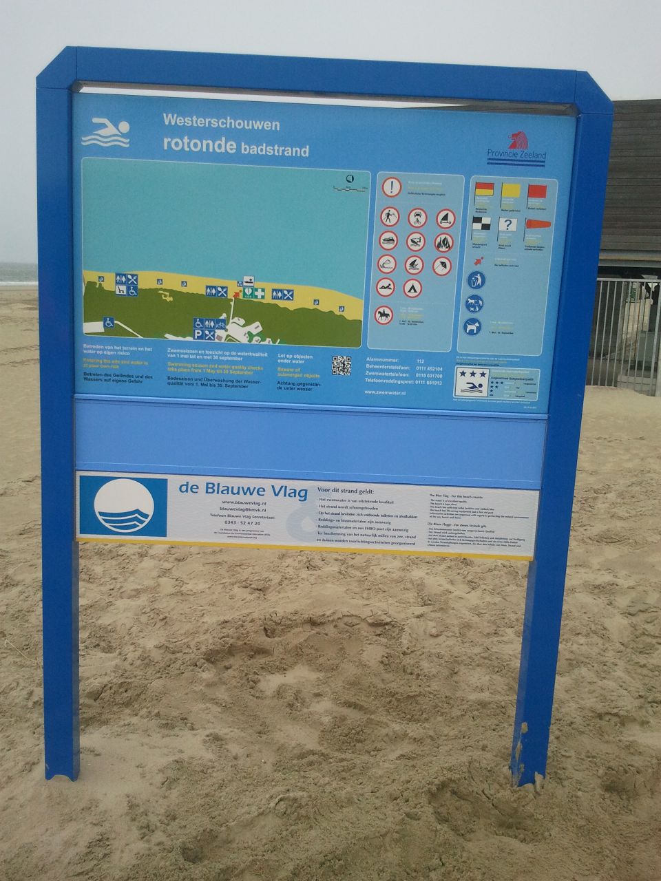 Het informatiebord bij zwemlocatie Westerschouwen, overgang de Punt