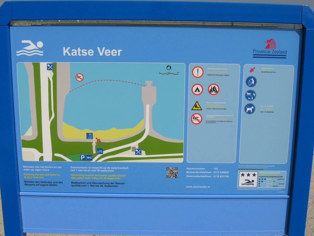 Het informatiebord bij zwemlocatie Katse Veer Badstrand