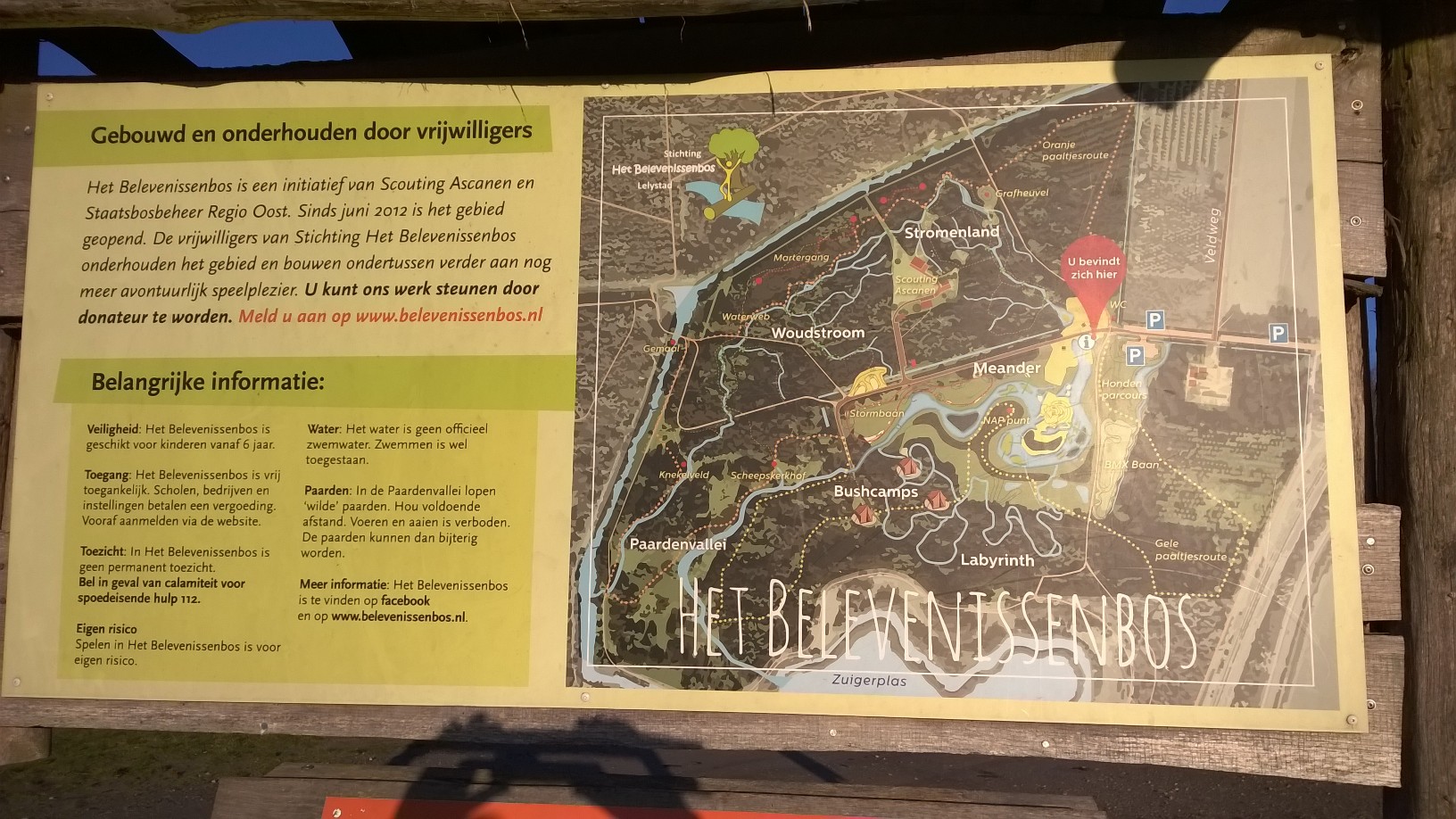 Het informatiebord bij zwemlocatie Het Belevenissenbos Lelystad